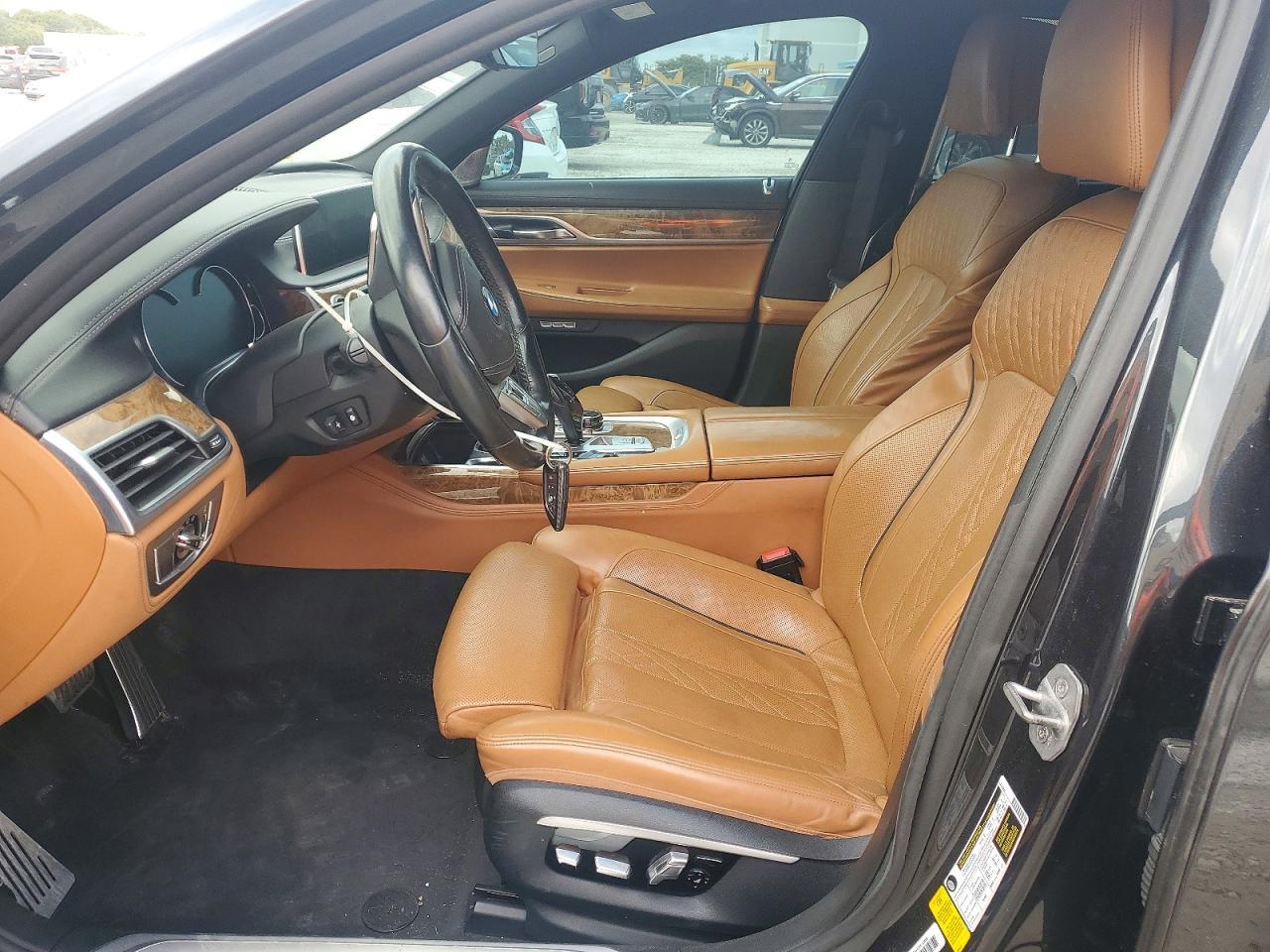 2016 BMW 740 i