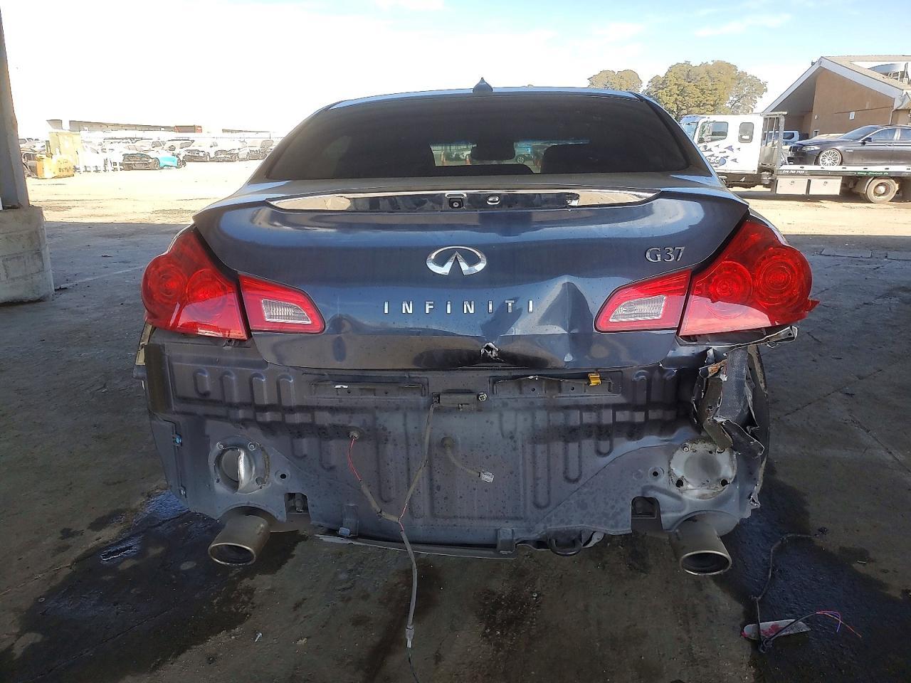 2011 Infiniti G37 Base