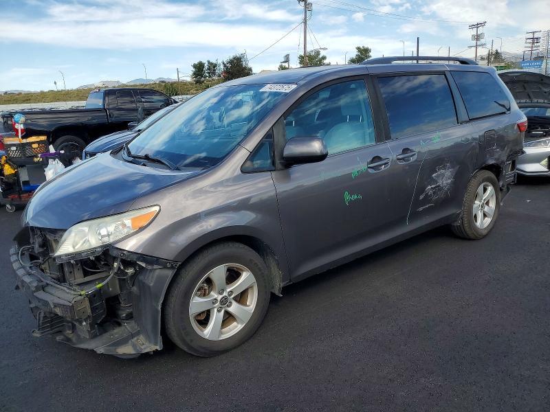 2020 Toyota Sienna le