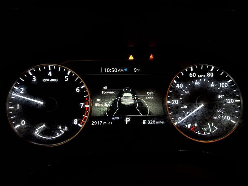 2025 Nissan Pathfinder sv