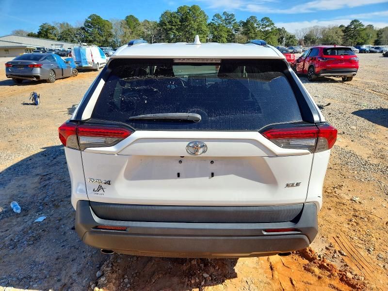 2022 Toyota Rav4 xle