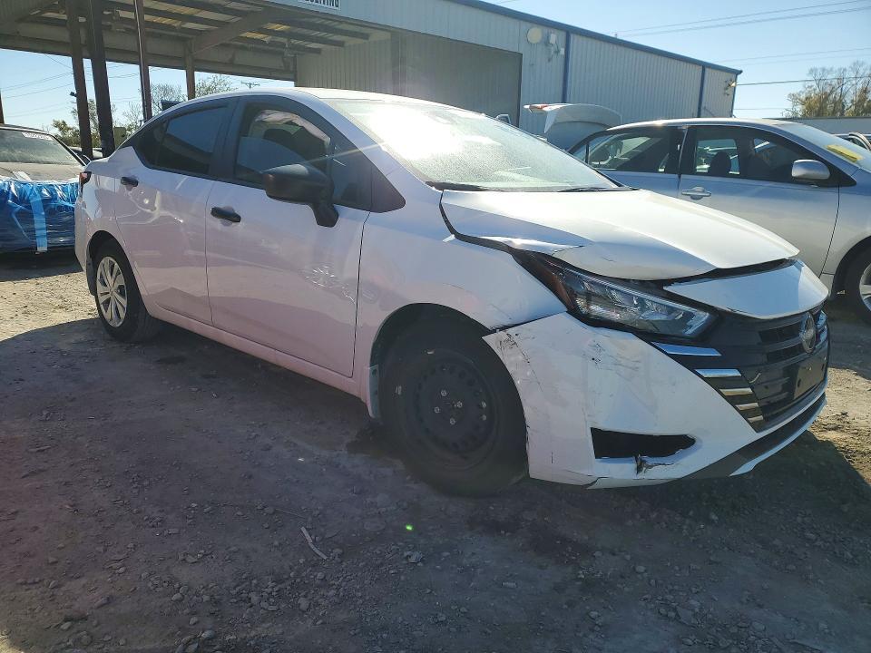 2025 Nissan Versa s