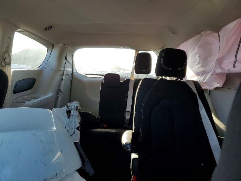 2024 Chrysler Voyager lx