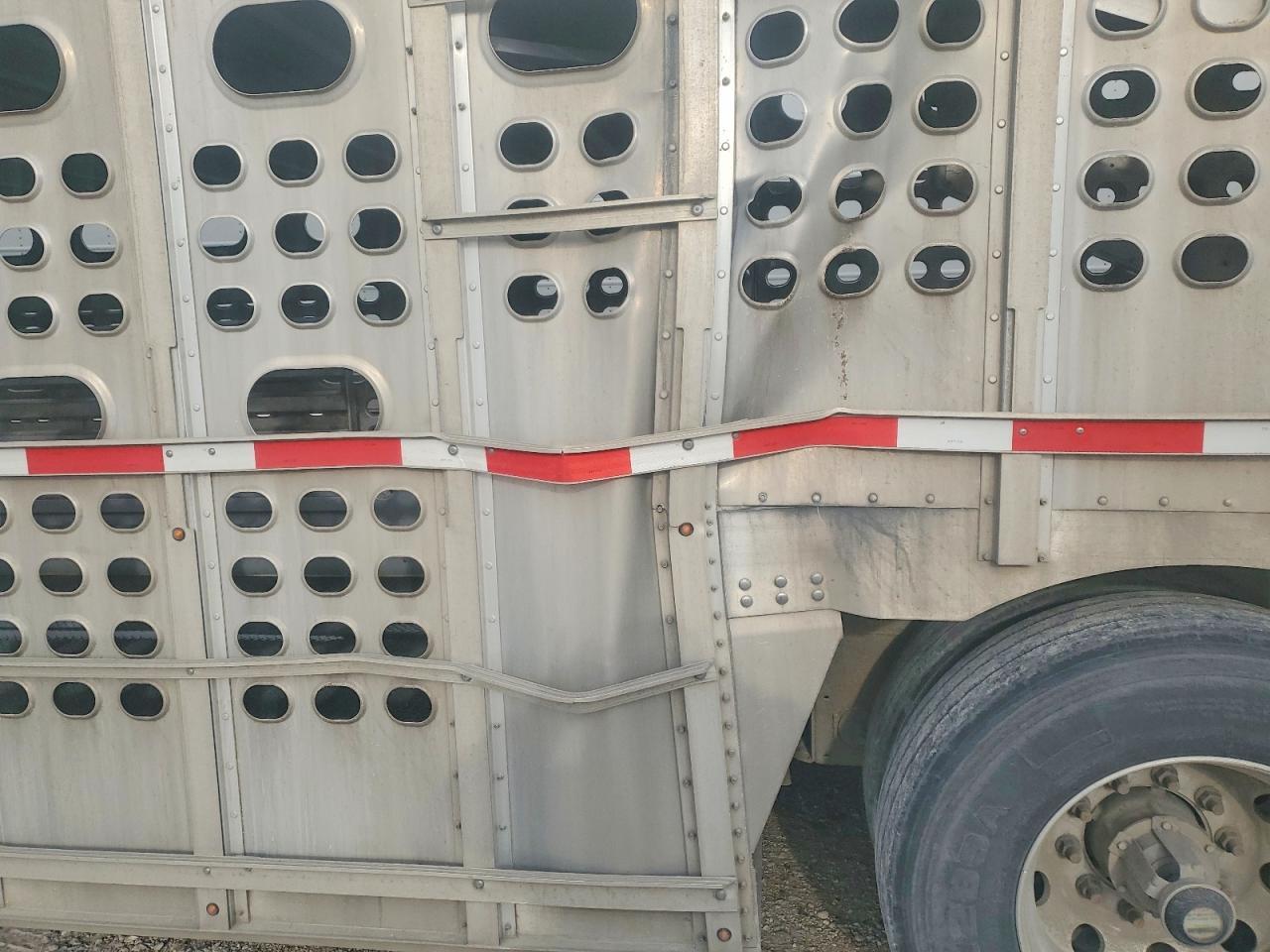 2025 EBY 1995 EBY Livestock Trailer