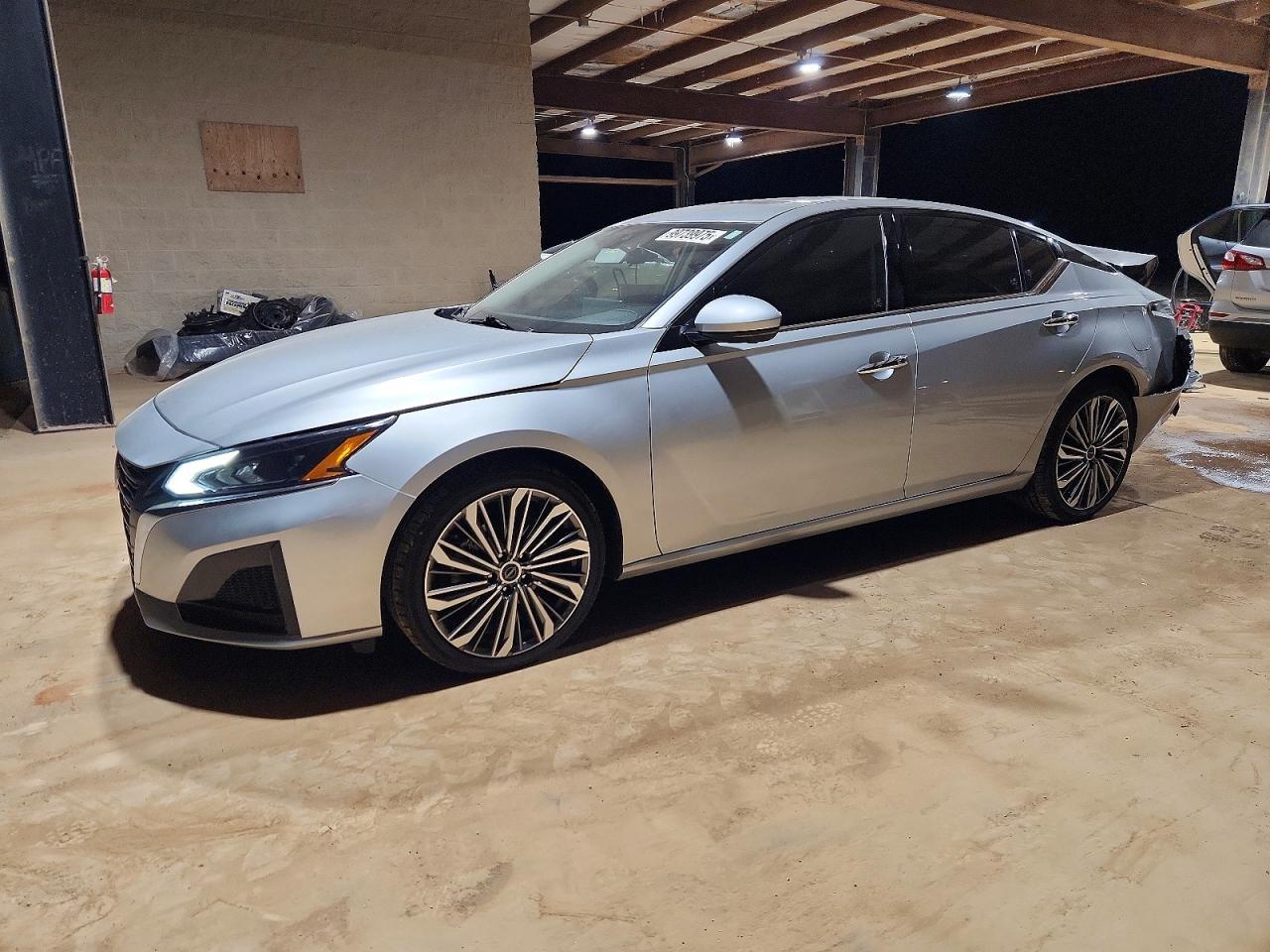 2023 Nissan Altima sl