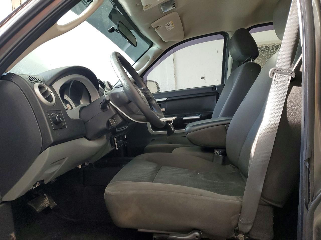 2008 Mitsubishi Raider ls