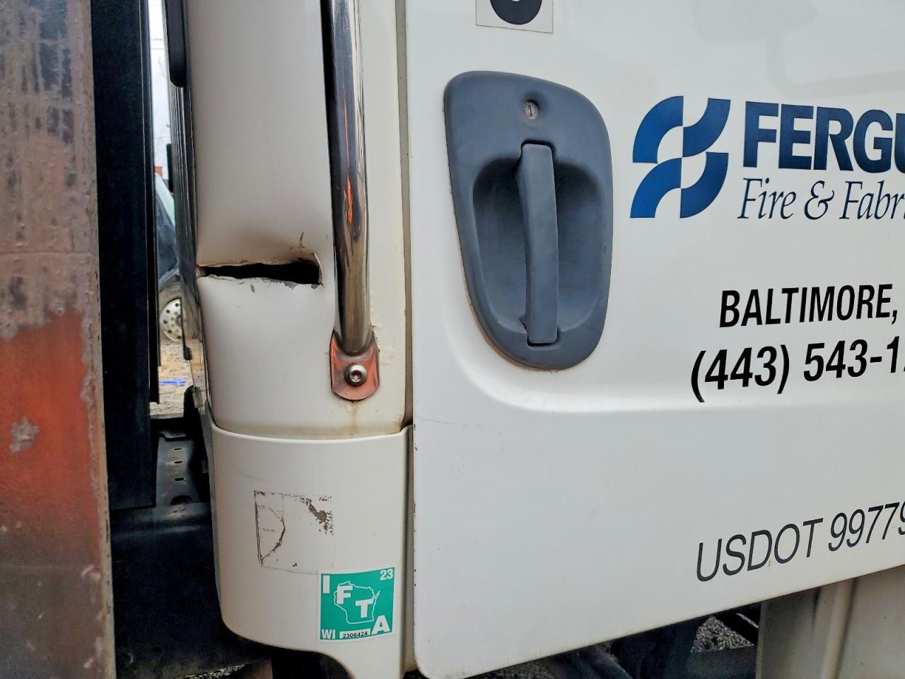 2014 Freightliner Business Class M2 Flatbed Truck