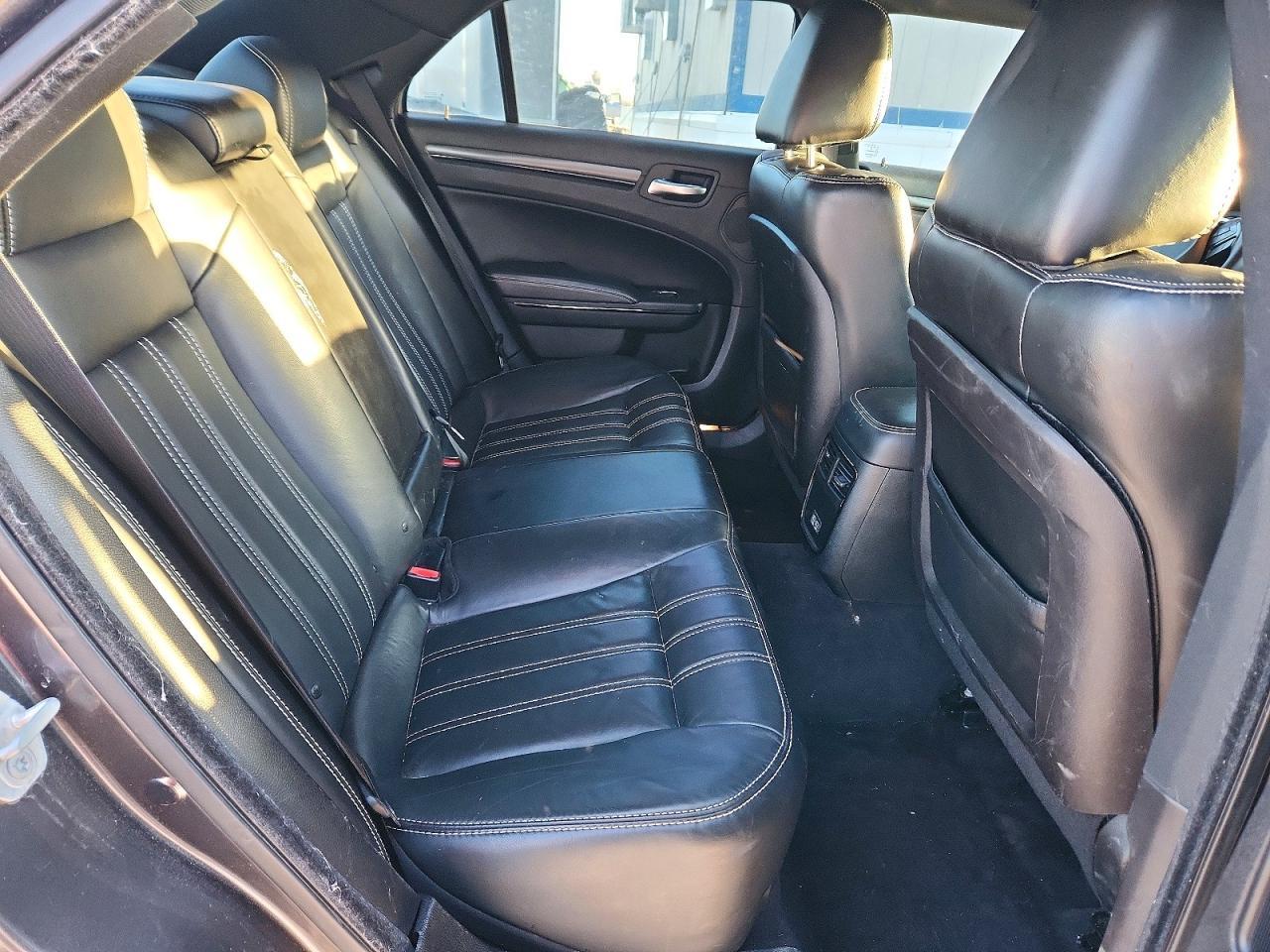2016 Chrysler 300 s
