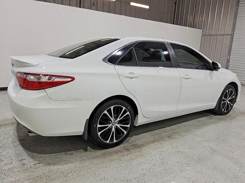 2016 Toyota Camry le