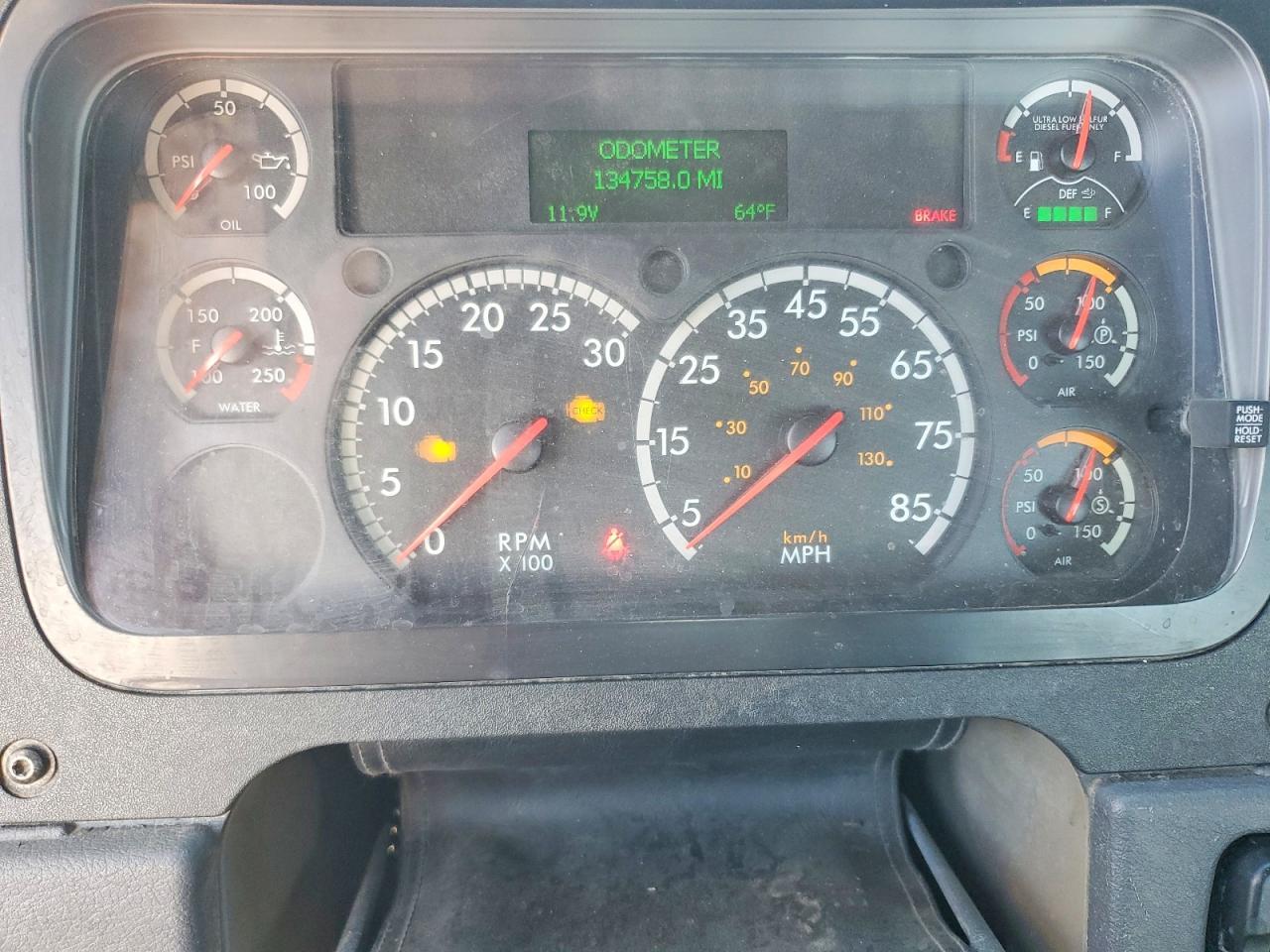 2017 Freightliner Cascadia 125 Semi Truck