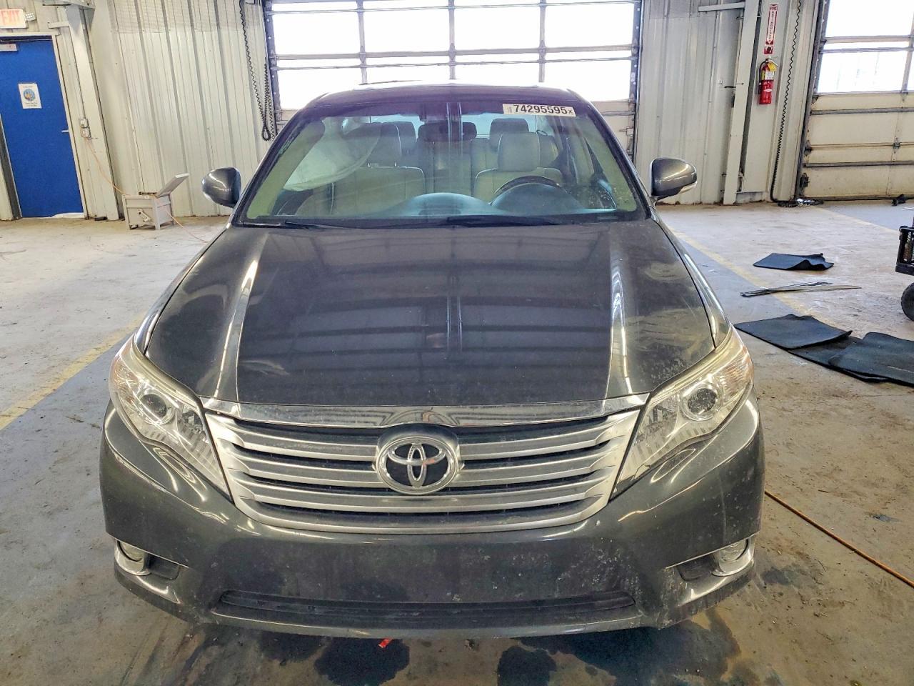 2011 Toyota Avalon Base