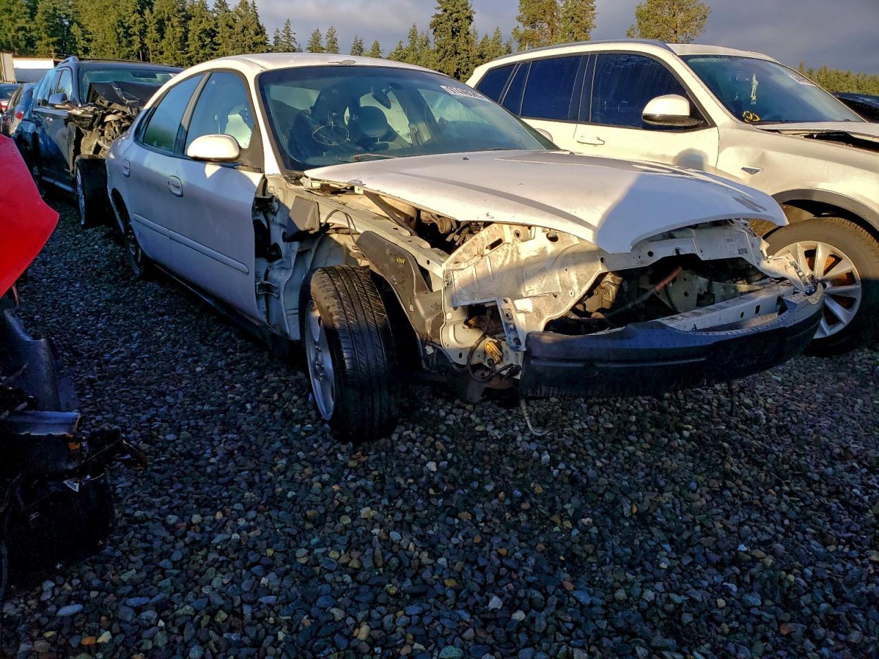 2002 Ford Taurus se