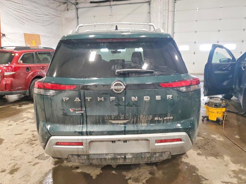 2025 Nissan Pathfinder sl