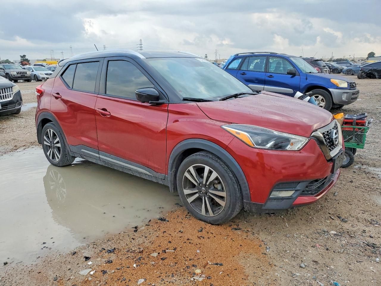 2020 Nissan Kicks sr