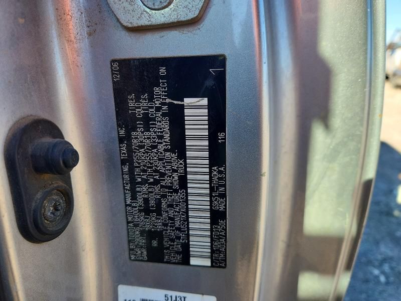 2007 Toyota Tundra Flatbed Truck