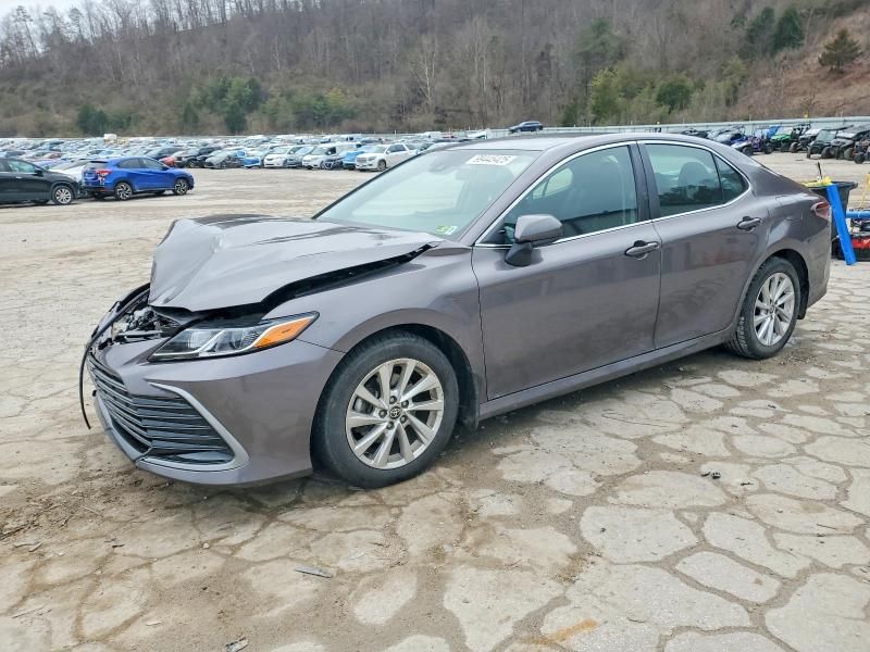 2023 Toyota Camry le