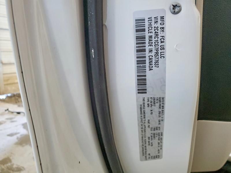 2023 Chrysler Voyager lx