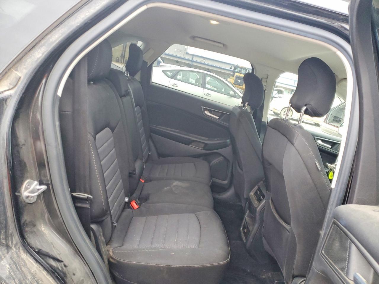 2016 Ford Edge se