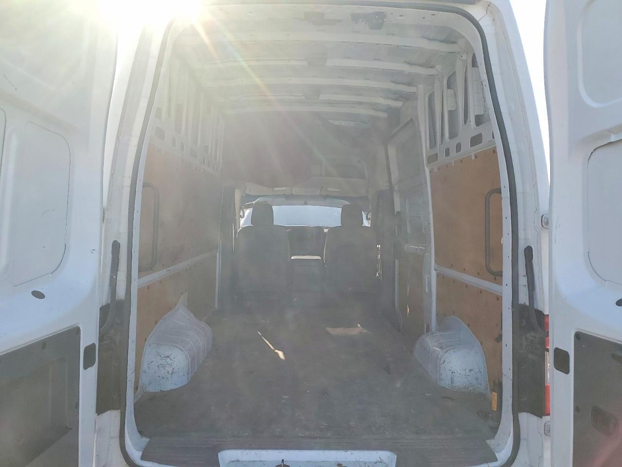 2021 Nissan NV 2500 Delivery Van