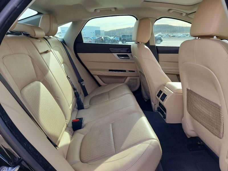 2016 Jaguar Xf Prestige