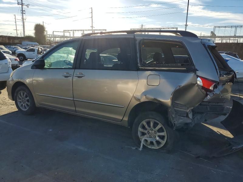 2004 Toyota Sienna ce