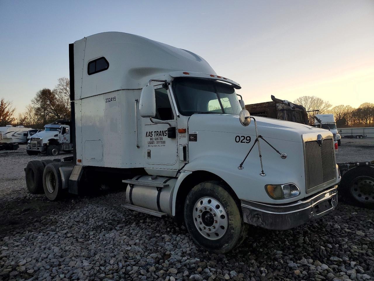 2006 International 9400I Semi Truck