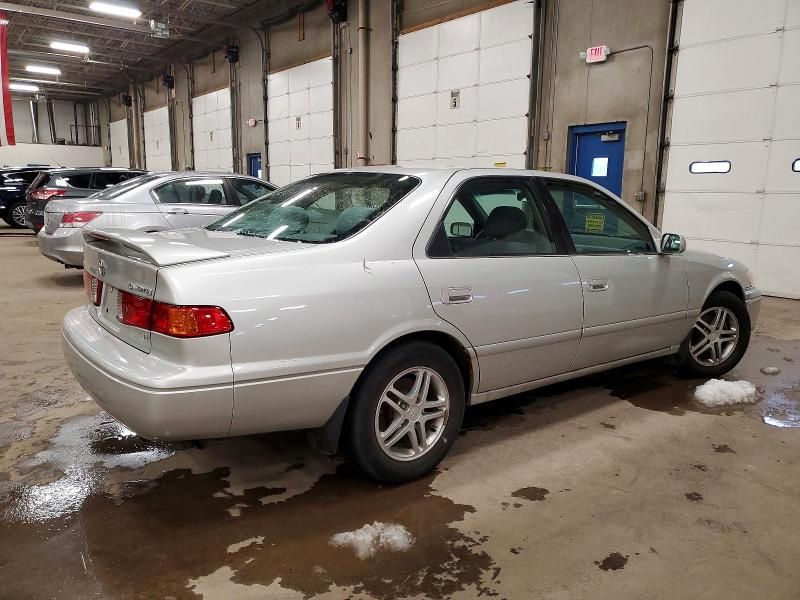 2000 Toyota Camry le