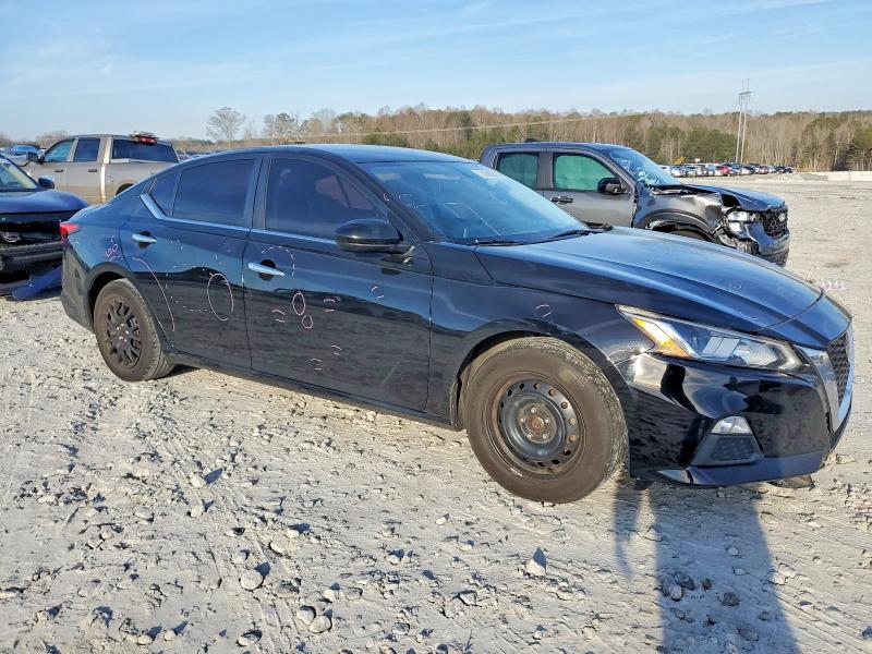 2019 Nissan Altima s