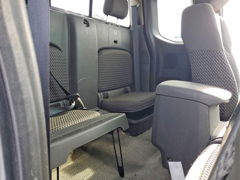 2011 Nissan Frontier sv