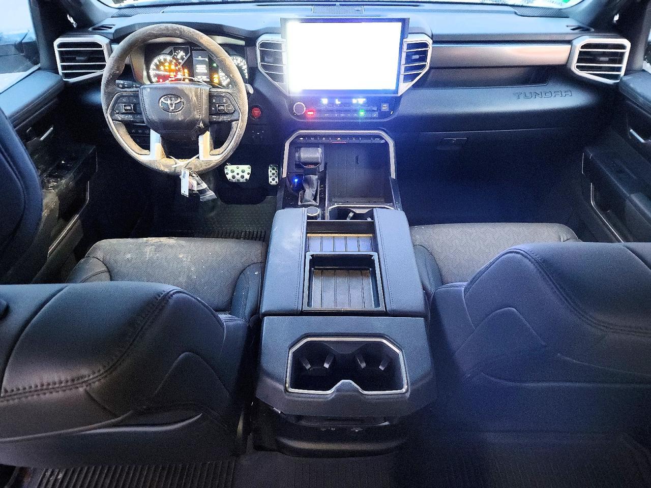 2025 Toyota Tundra Crewmax sr