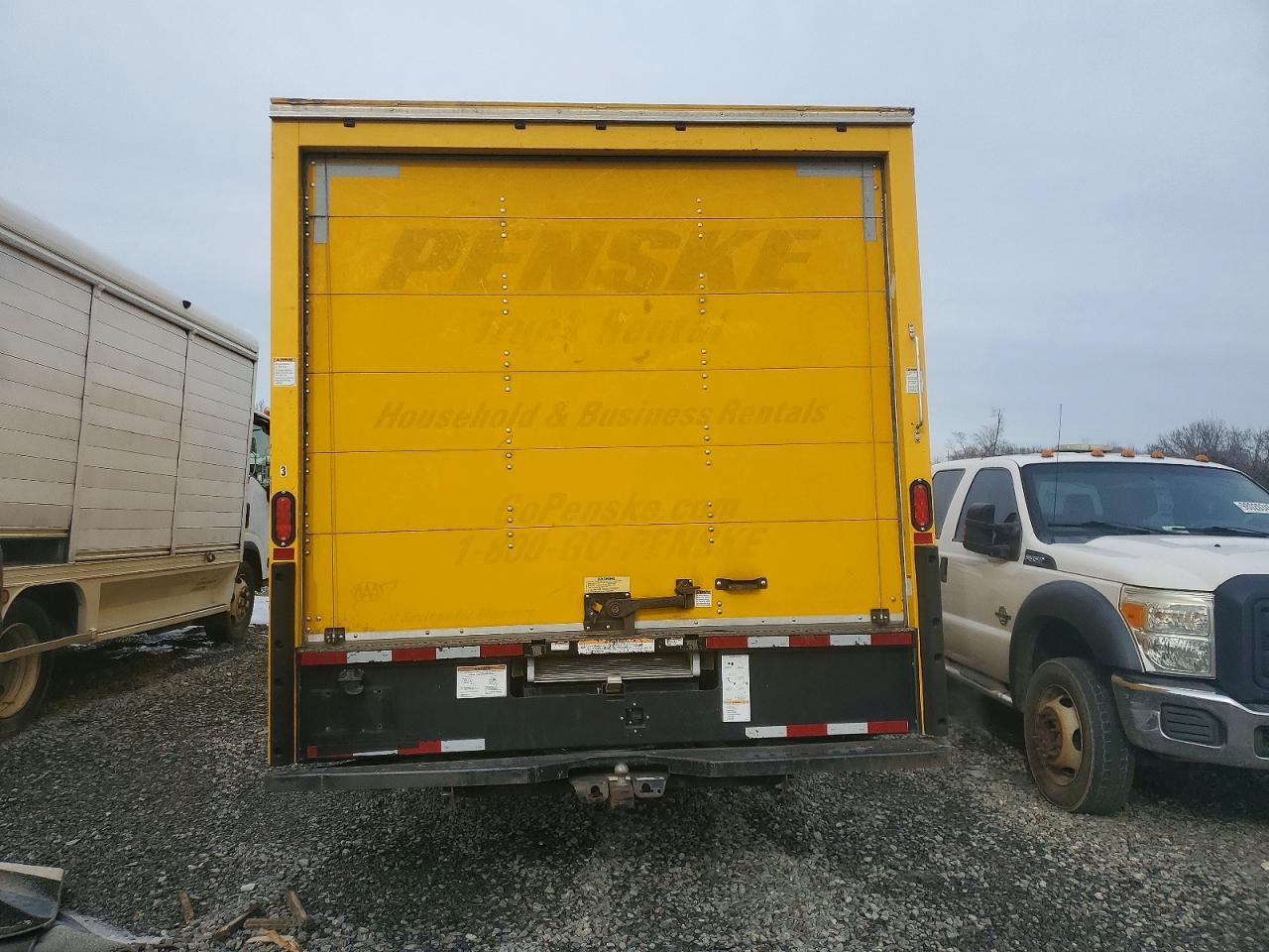 2018 GMC Savana BOX Truck