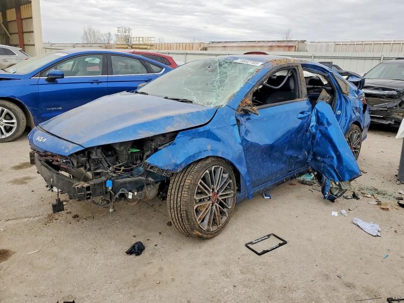 2023 KIA Forte gt