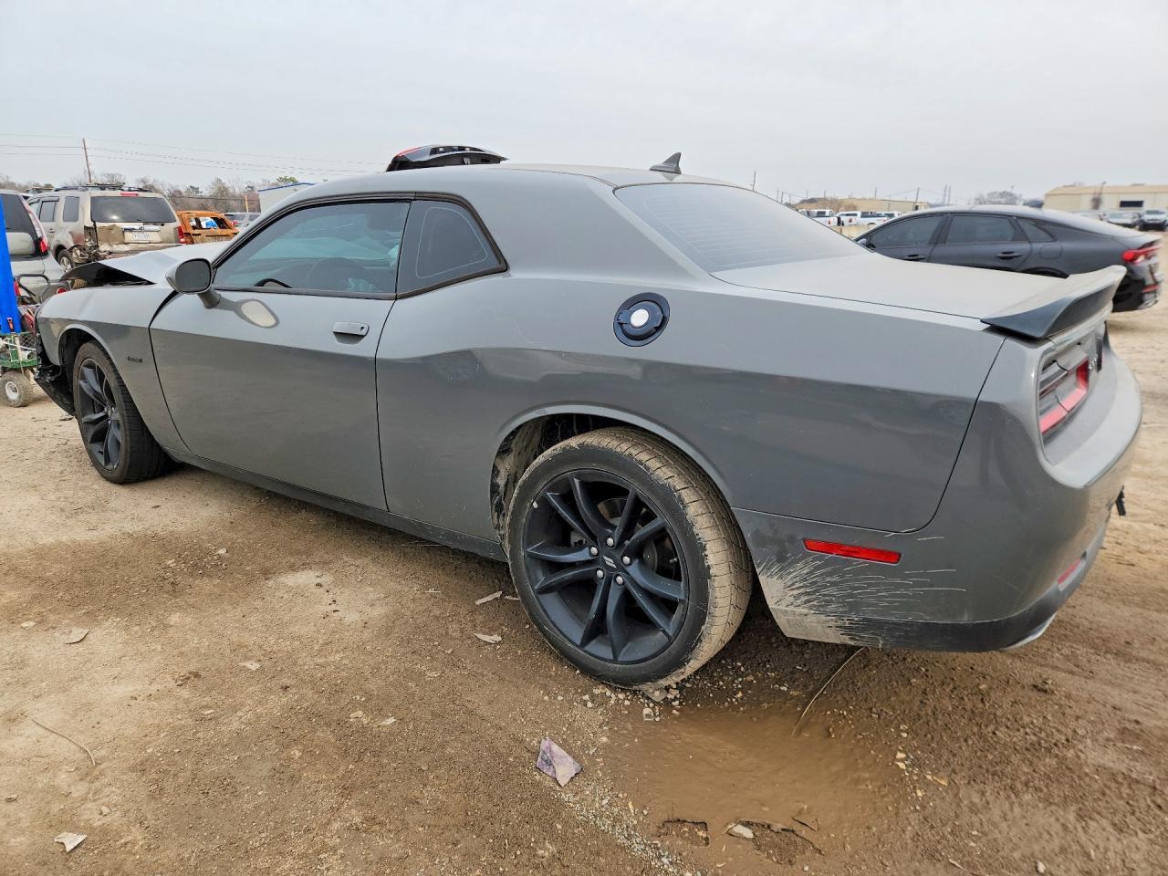 2018 Dodge Challenger r