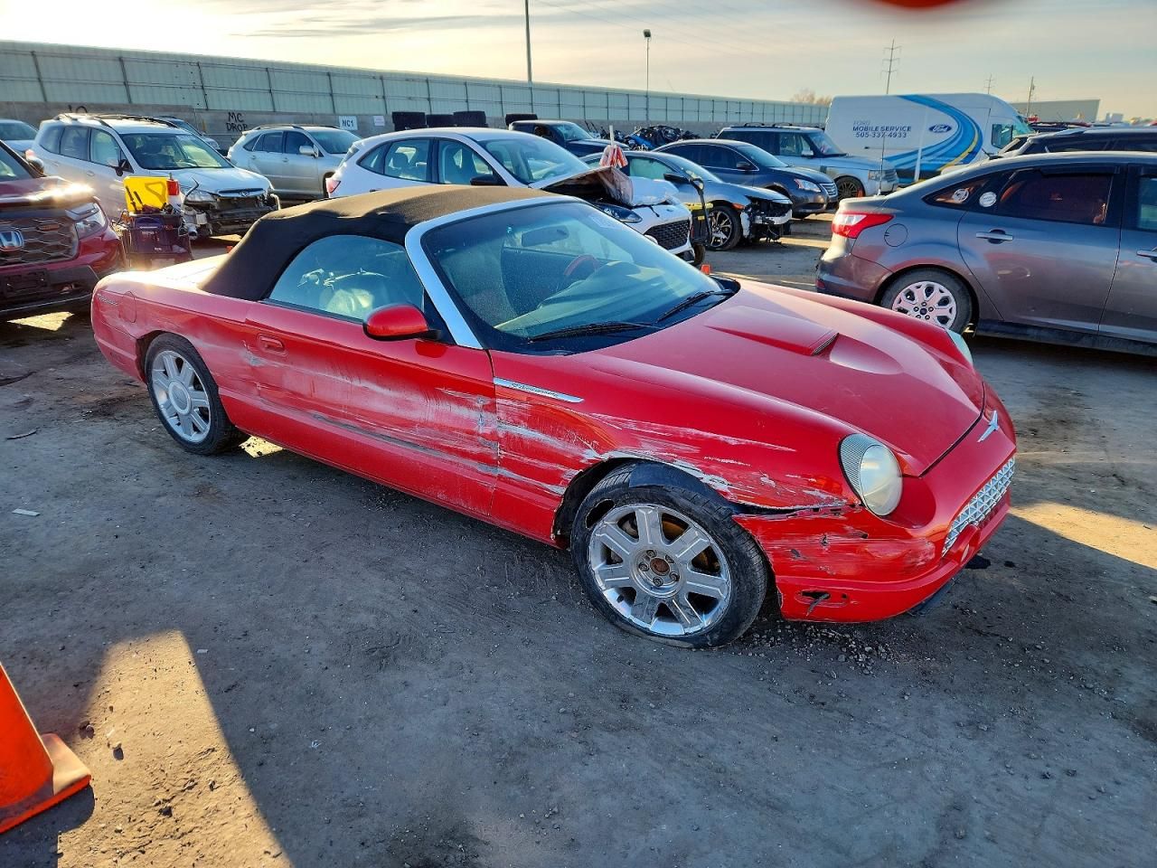 2005 Ford Thunderbird