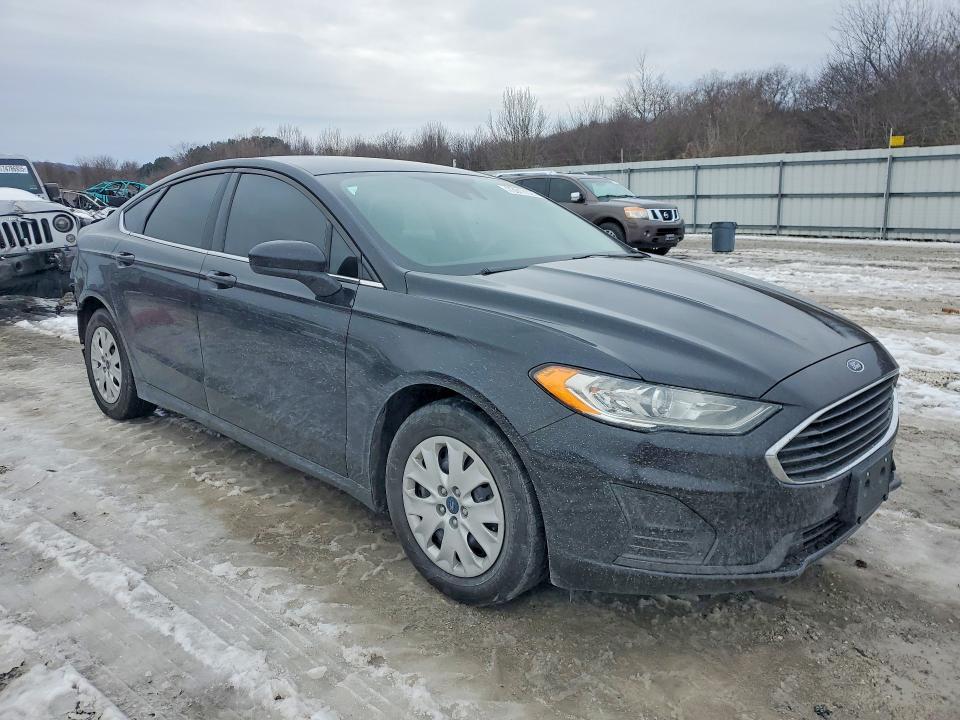 2020 Ford Fusion s