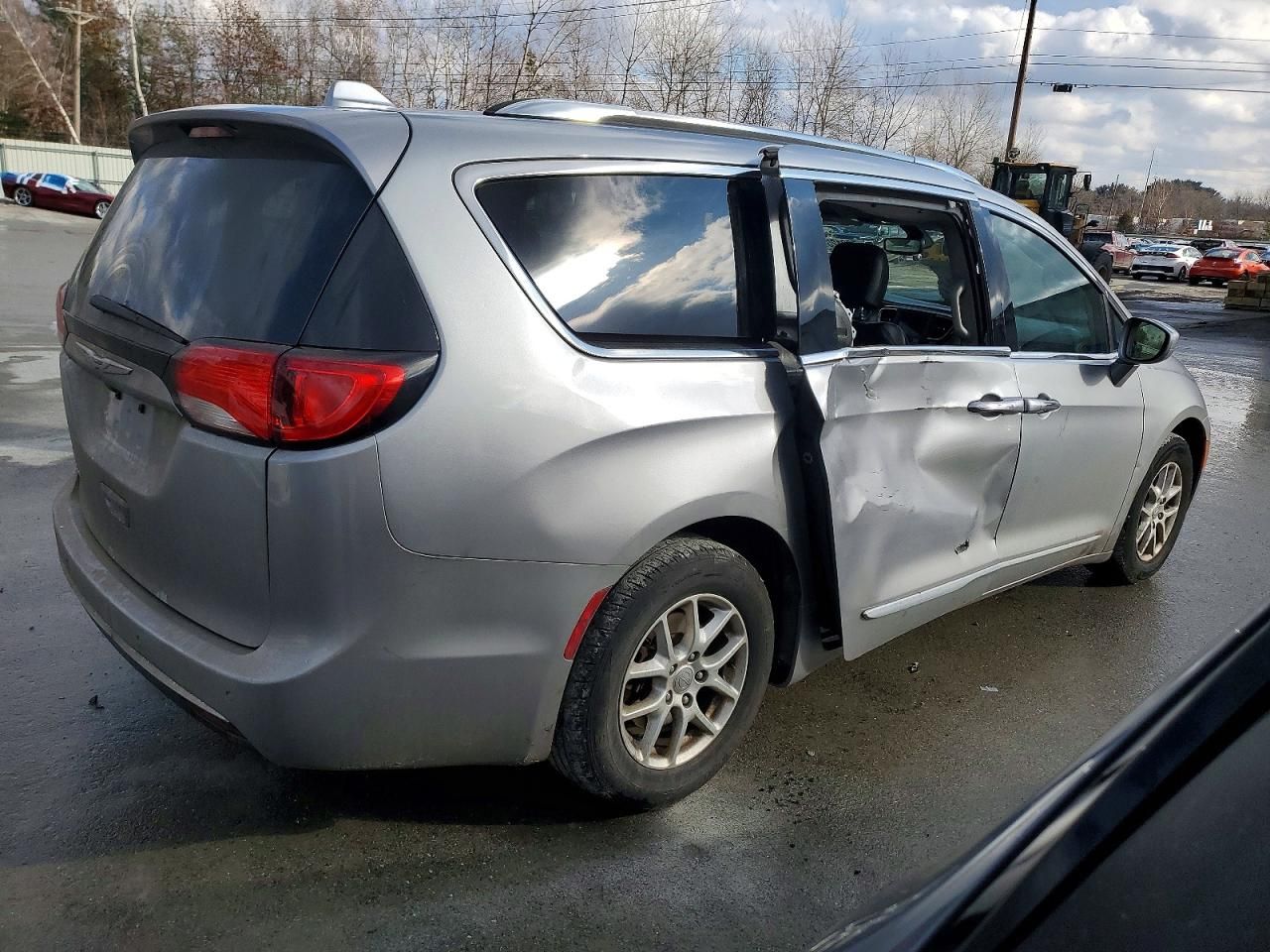 2020 Chrysler Pacifica Touring l