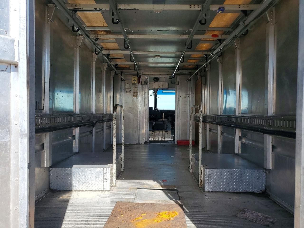 2011 Workhorse Custom Chassis 2011 Workhorse W62 Delivery Truck