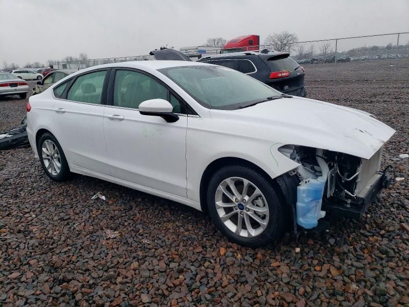 2020 Ford Fusion se