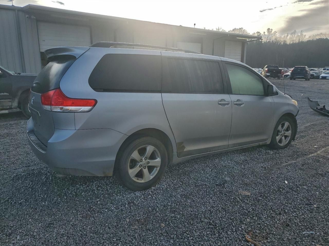 2011 Toyota Sienna le
