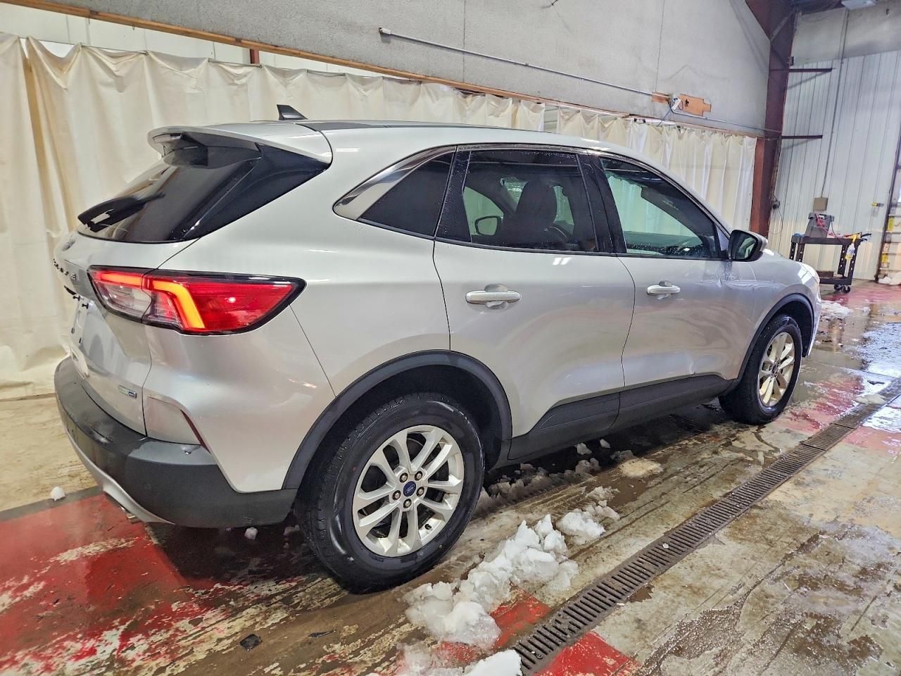 2020 Ford Escape se