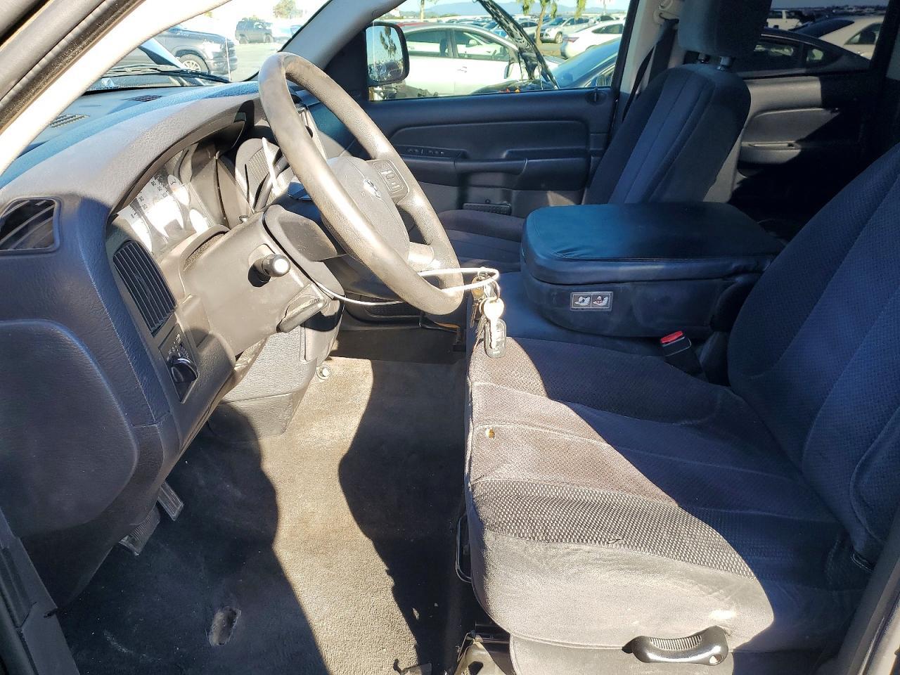 2005 Dodge Ram 1500 st