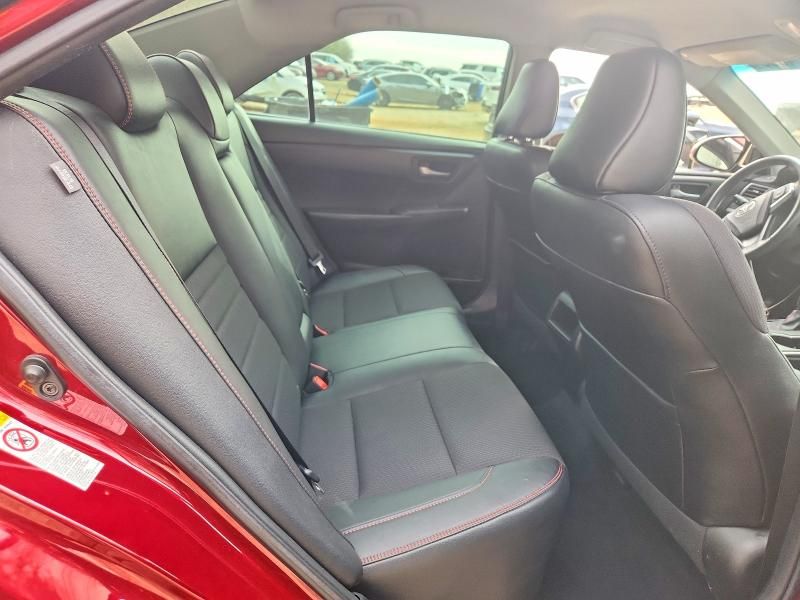 2016 Toyota Camry le