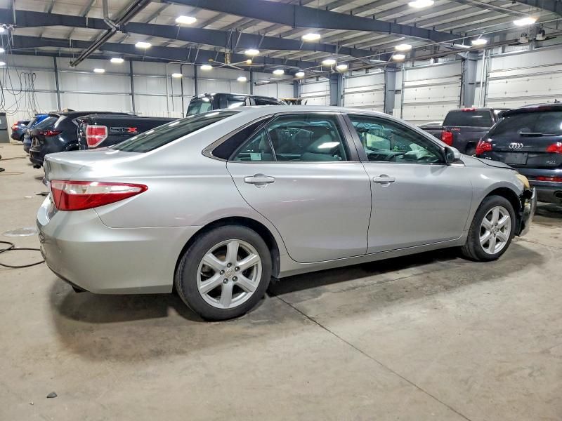 2015 Toyota Camry le