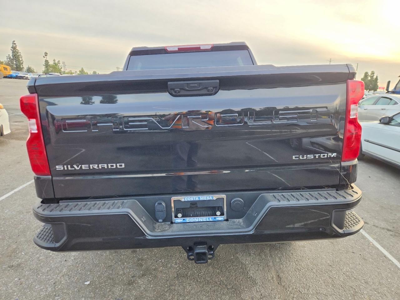 2025 Chevrolet Silverado C1500 Custom