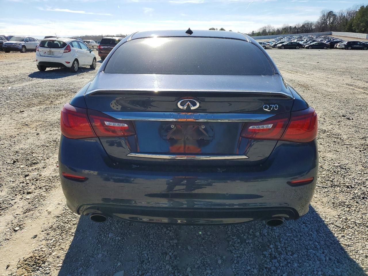 2017 Infiniti Q70 3.7