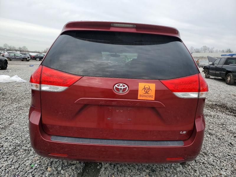 2012 Toyota Sienna le