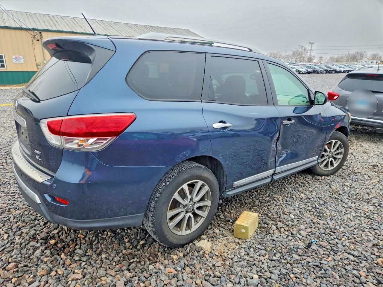 2013 Nissan Pathfinder s