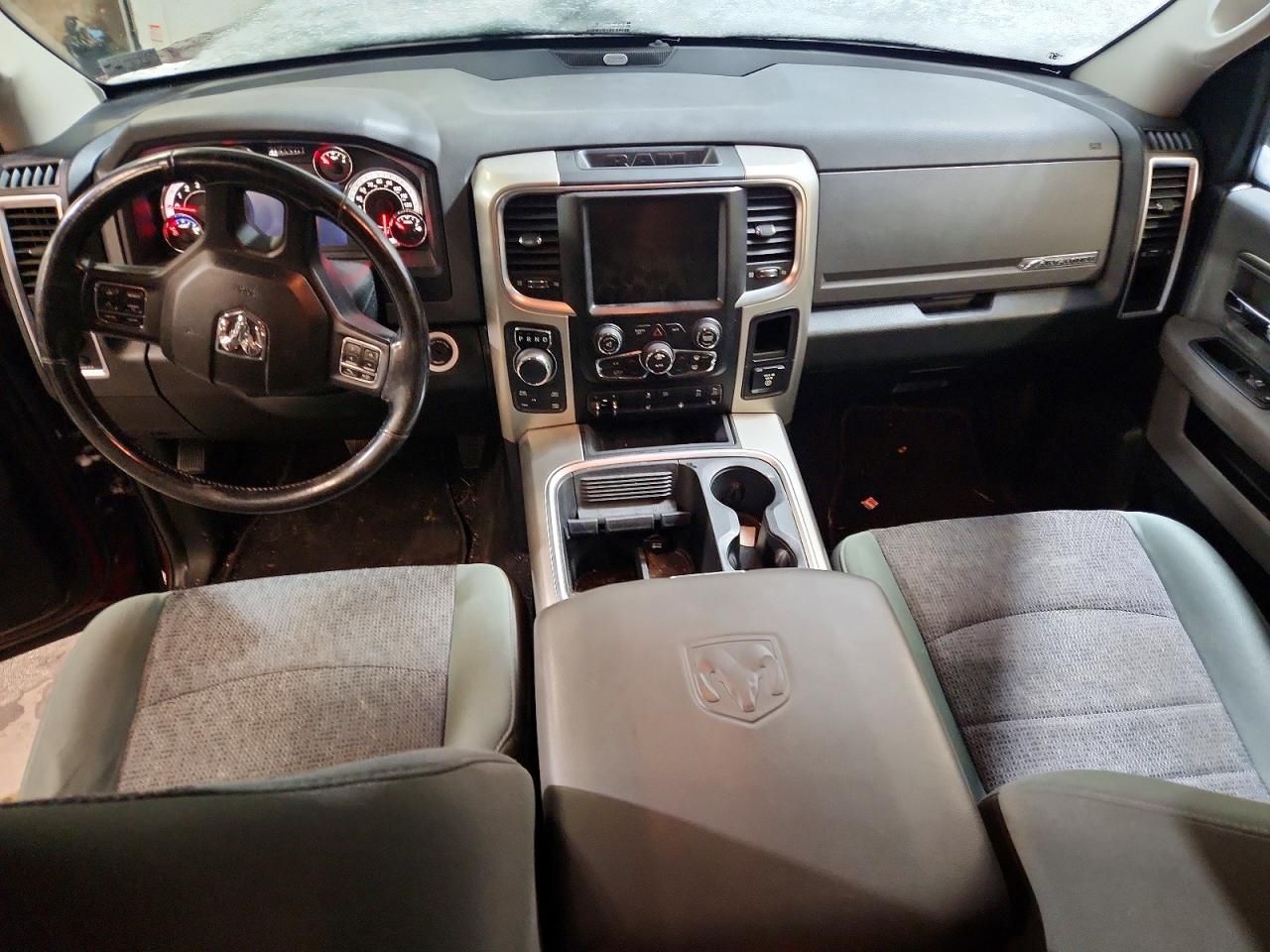 2016 Dodge Ram 1500 slt