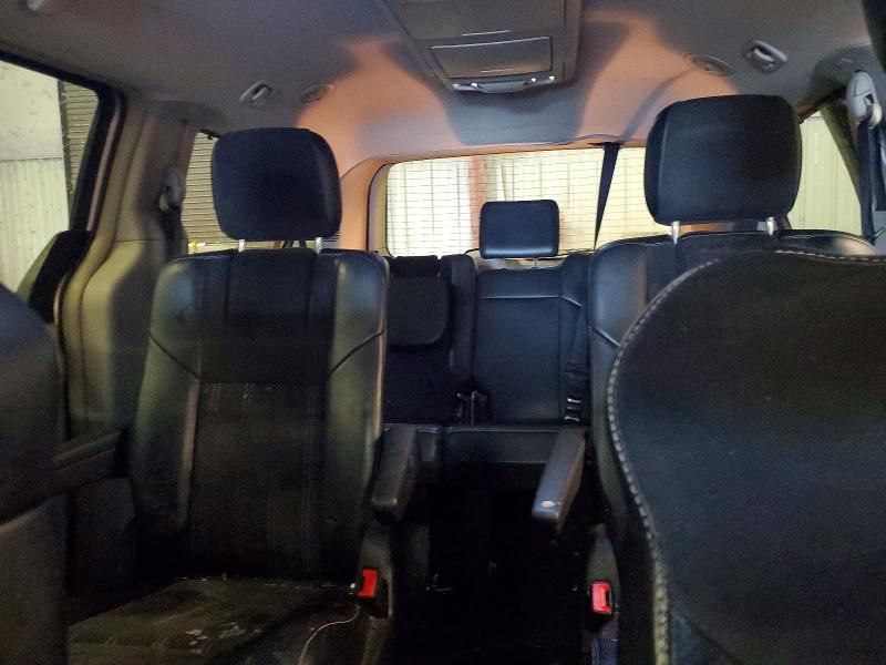 2014 Chrysler Town & Country Touring l