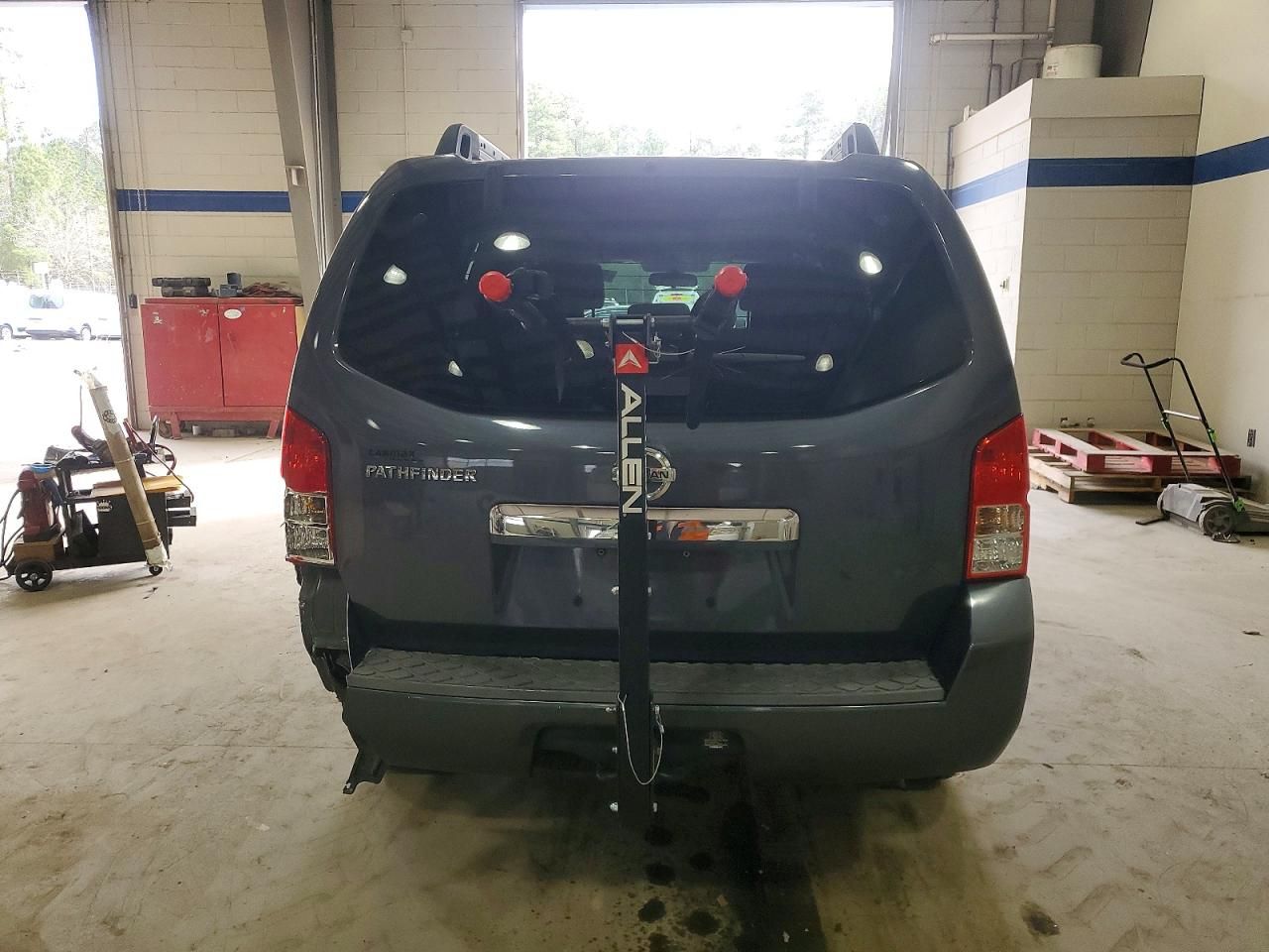 2012 Nissan Pathfinder s